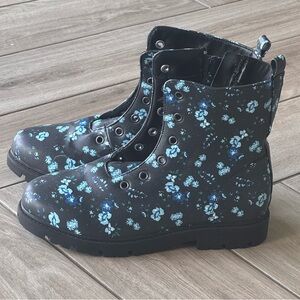 Black Floral Lace-Up Boots with Blue Flowers- 6